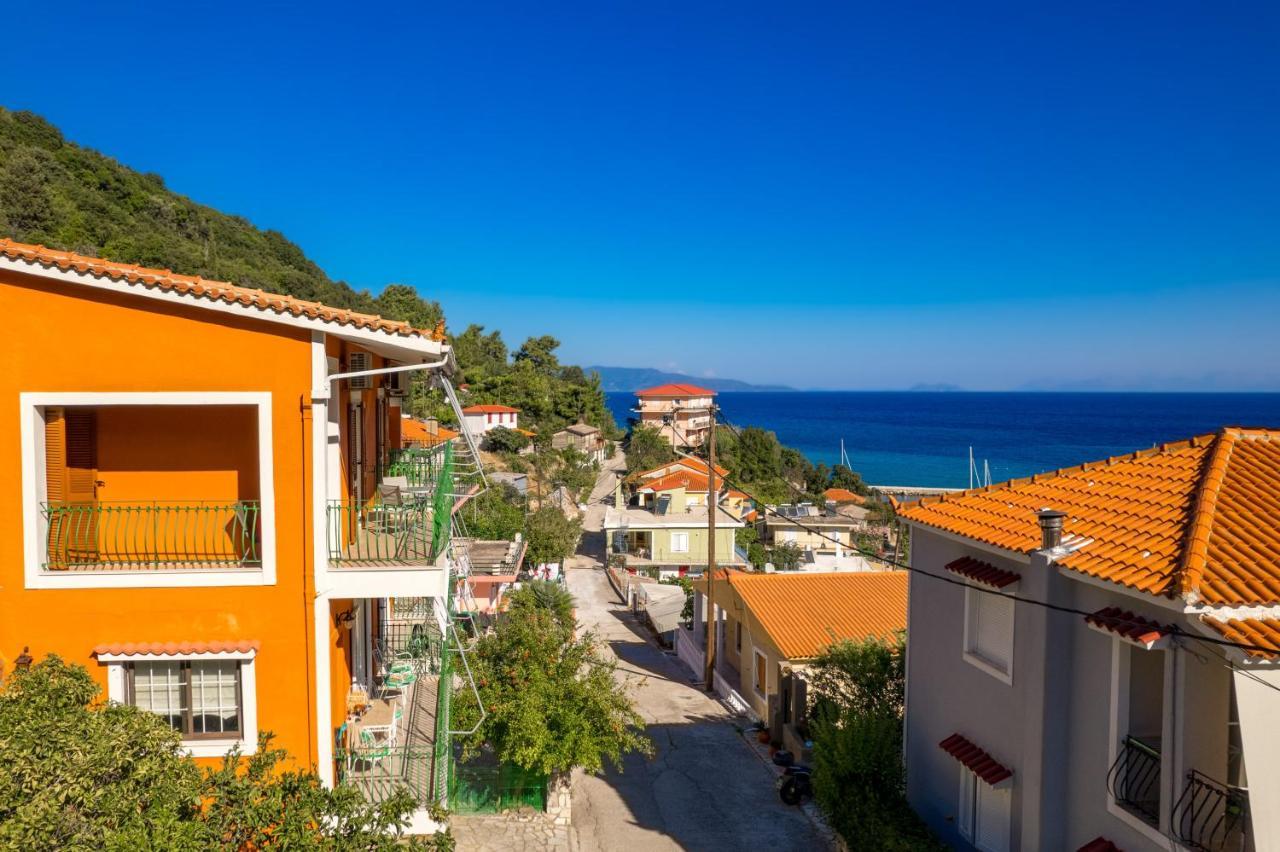 Golden Flower'S Apartment Poros  Exterior photo
