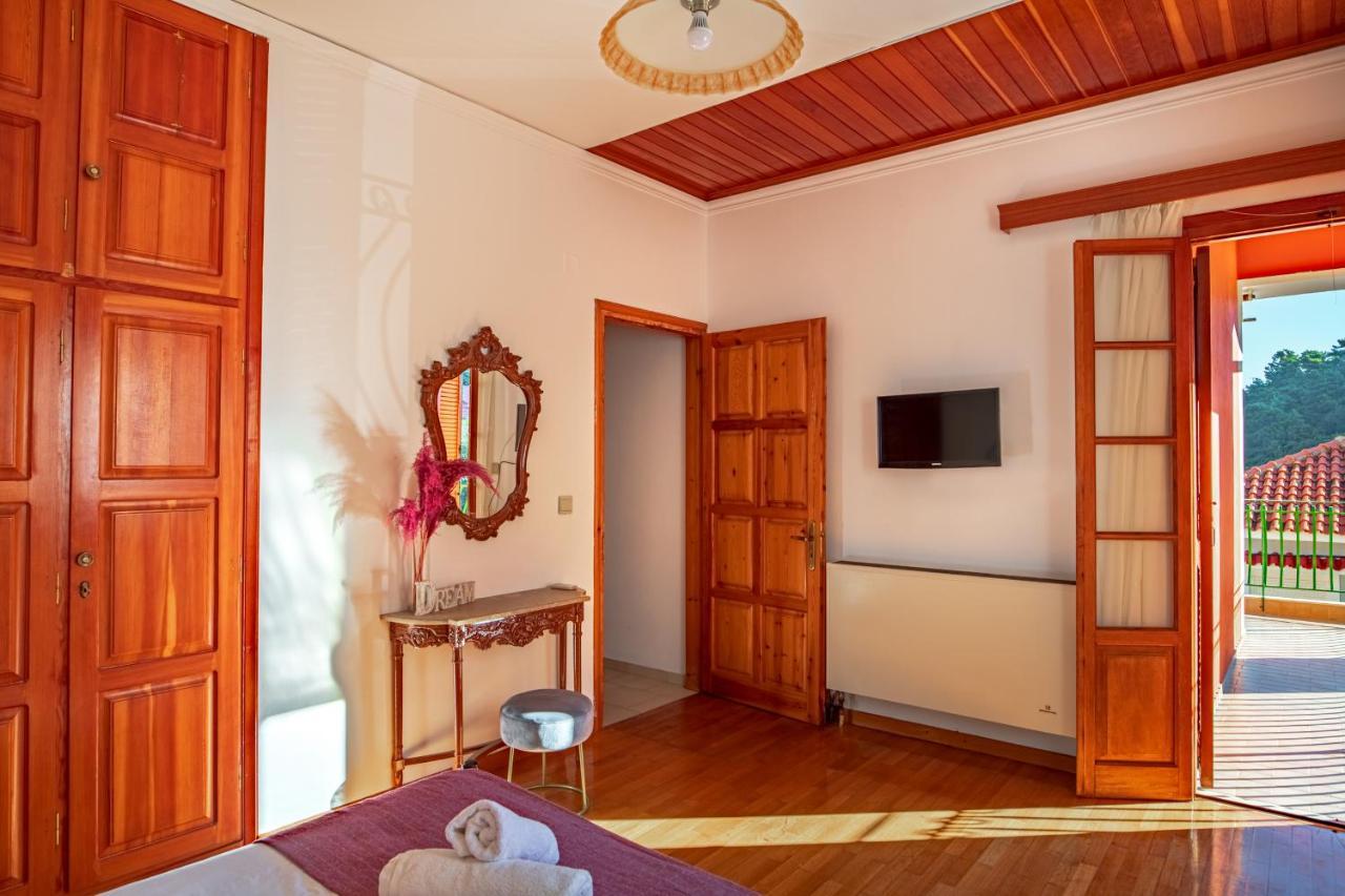 Golden Flower'S Apartment Poros  Exterior photo